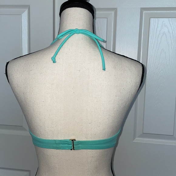 2 Victoria Secret Bikini tops - Picture 3 of 7